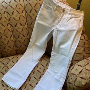 Rafaella straight leg white stretch jeans. Straight leg. Good condition. Size 4